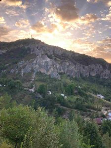 5d597333-25c6-4c71-bc1f-4e8418bcfdcc